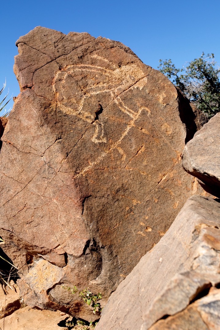 pony-hills-lglyph_med_med_hr